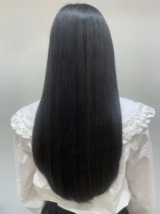 ロング 美髪艶カラー💎✨ モエのヘアスタイル