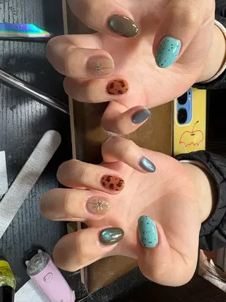ネイル Nailsalon Jasmine 池袋東口所属・ギウ ジーナのネイルデザイン