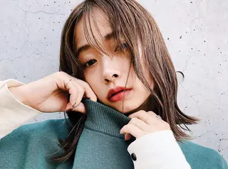 ミディアム ダブルカラー🤍 髪質改善／原島のヘアスタイル