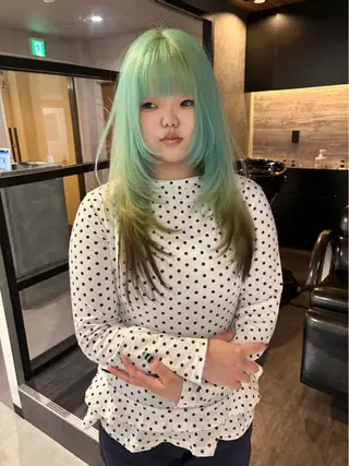 ロング レイヤーカット/韓国 /艶髪/ダブルカラーのヘアスタイル