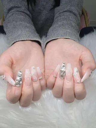 ネイル Lee Nailsのネイルデザイン