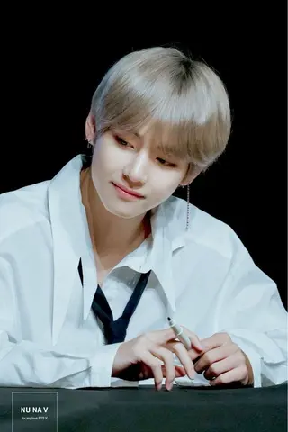 メンズ 🩶韓国ツヤ髪🩶 透明感カラー🇰🇷のヘアスタイル