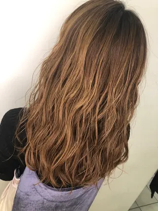 セミロング カラー 渡邊 唯のヘアスタイル