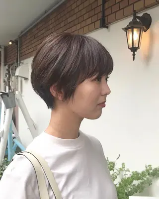 ショート カラー stylist店長 岡本真依のヘアスタイル
