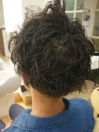 ショート メンズ パーマ デザインカラー/ 推しの配色　肥後のヘアスタイル
