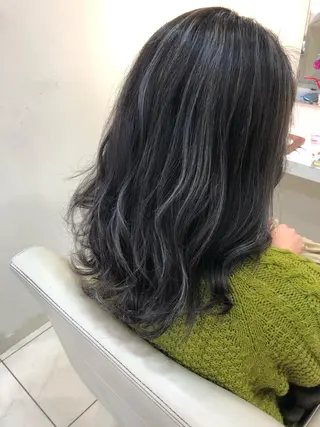 ロング カラー 神田 澪史のヘアスタイル