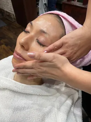 【お顔そりエステ・ 耳つぼ】いしいなみこのエステ・リラクイメージ