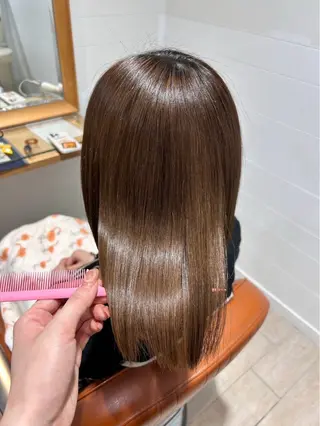 セミロング ami ♡̴⟡.˚ トリートメントモデルのヘアスタイル