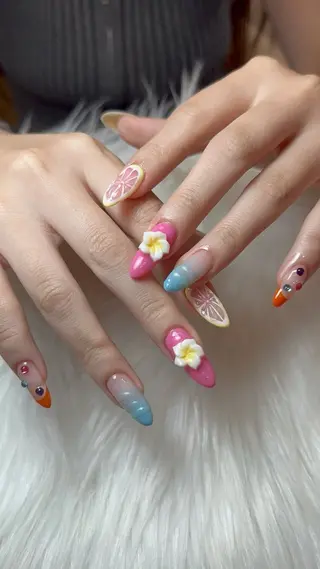 ネイル Laula🤍 ayakaのネイルデザイン