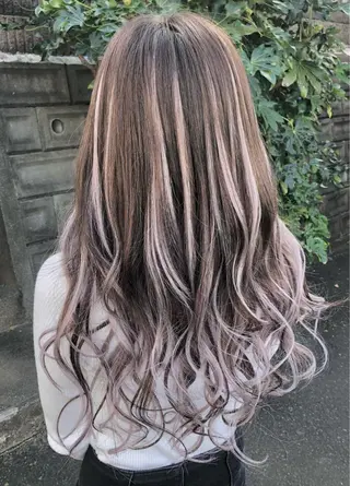 カラー ダブルスキルエクステ /羽エクステ白石宇由のヘアスタイル