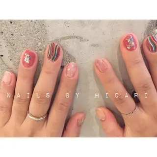 ショート カラー ネイル マツエク・マツパ illum hicariのネイルデザイン