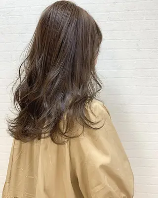 セミロング カラー 立川 奈那子のヘアスタイル