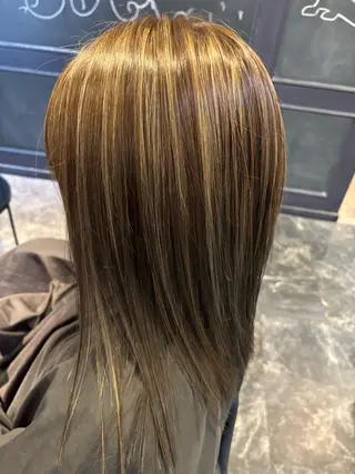 セミロング 佐藤 莉子のヘアスタイル