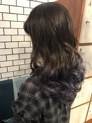 ロング カラー 磧本 祐里恵のヘアスタイル