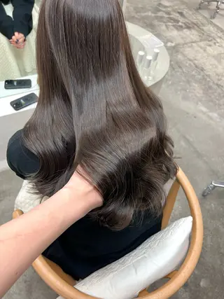 セミロング カラー 透明感，髪質改善の プロ☝🏻前田俊樹✨のヘアスタイル