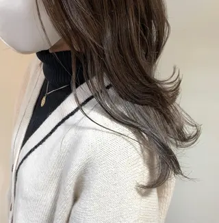 セミロング カラー 金井愛華 【monolith】のヘアスタイル