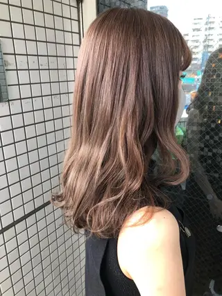 セミロング カラー 女性リピ90%🍨 🩷佐藤みずきのヘアスタイル