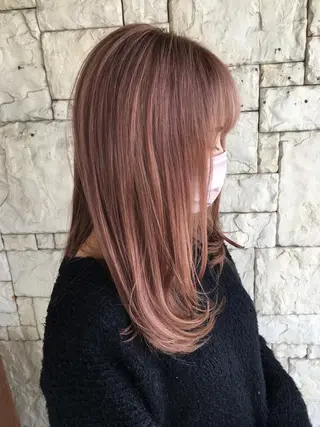 ロング 井上 真利のヘアスタイル