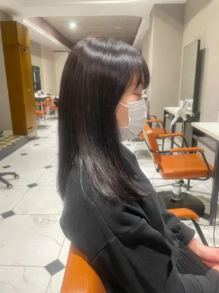 セミロング カラー 頭から整える美容師 松田のヘアスタイル