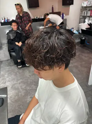 パーマ メンズ メンズ特化✨️ 韓国風パーマ🔥一八のヘアスタイル