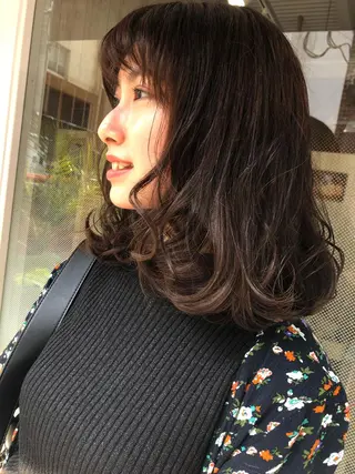 ミディアム カラー 安陪 寛史のヘアスタイル