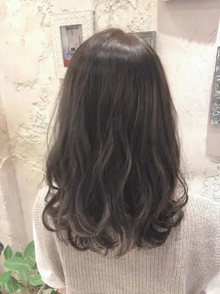 ミディアム 代表山口ひな 髪質改善のプロのヘアスタイル