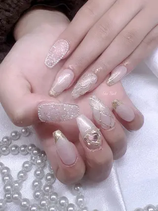 ネイル She   Nail所属・ISA_ BELLAのネイルデザイン