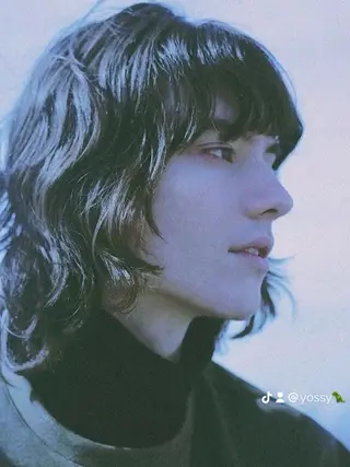 ショート メンズ 吉田一輝 外国人パーマのヘアスタイル