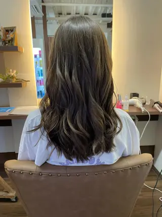 セミロング カラー 山本 純平のヘアスタイル