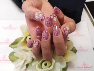 ネイル ネイルリボン 受付スタッフのネイルデザイン