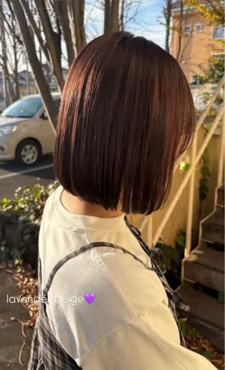 ショート カラー ルプラボウ　岡田 莉音のヘアスタイル