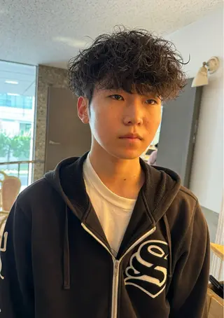 パーマ little石川 秀のヘアスタイル
