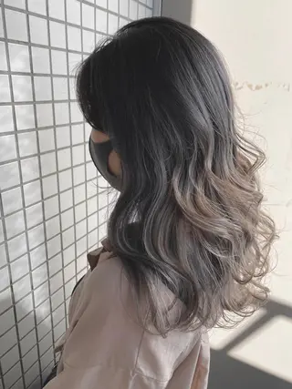 セミロング カラー ブリーチ koheiのヘアスタイル