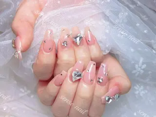 ネイル Queening 🦋のネイルデザイン