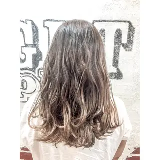 ロング EIGHT plum TOKIOリミテッドのヘアスタイル