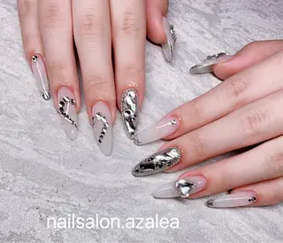 ネイル R inのネイルデザイン