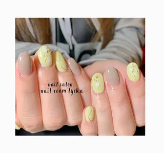 ネイル ﾈｲﾙﾙｰﾑﾘｯｶ 𝐦𝐚𝐲𝐮のネイルデザイン