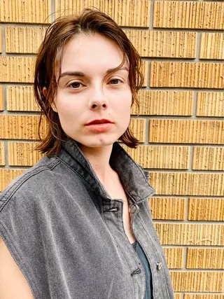 ミディアム 伊東 昭美のヘアスタイル