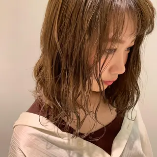 ミディアム カラー 鳥越 一希のヘアスタイル