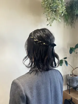 セミロング 塩川ももこ/ 自然な縮毛矯正のヘアスタイル