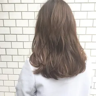 ロング TopStylist 板花絵里のヘアスタイル