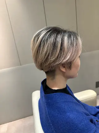 ショート 響/レイヤーカット /特殊パーマのヘアスタイル