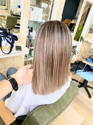 セミロング ケアブリーチ 黒瀬有汰のヘアスタイル