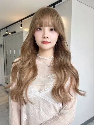 ロング カラー Via 京都烏丸所属・RINA/ハイトーン /レイヤー/髪質改善のヘアスタイル