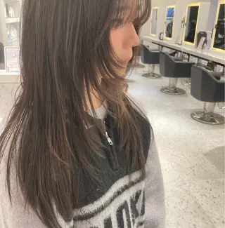 セミロング 山田 ひかりのヘアスタイル