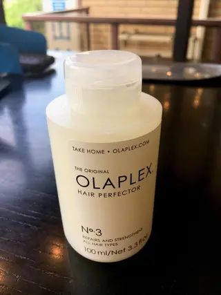 カラー エトー シンゴのヘアスタイル