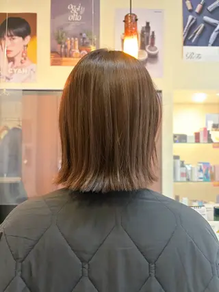 ミディアム カラー Aphrodite 横手 亜紀のヘアスタイル