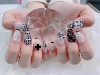ネイル パーツ全部¥110 サロンミミのネイルデザイン