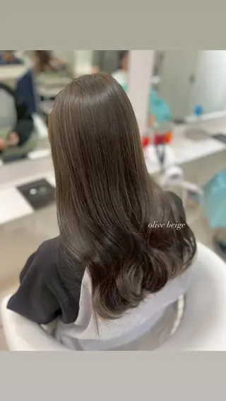 ロング ParveMix 宮﨑 梨里のヘアスタイル