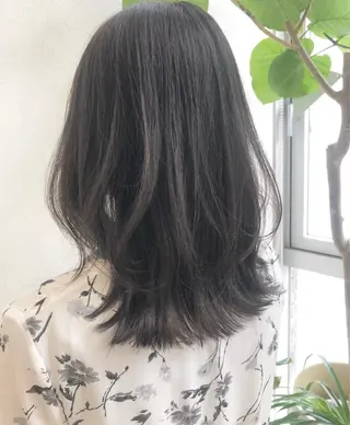 セミロング カラー nakahara madokaのヘアスタイル